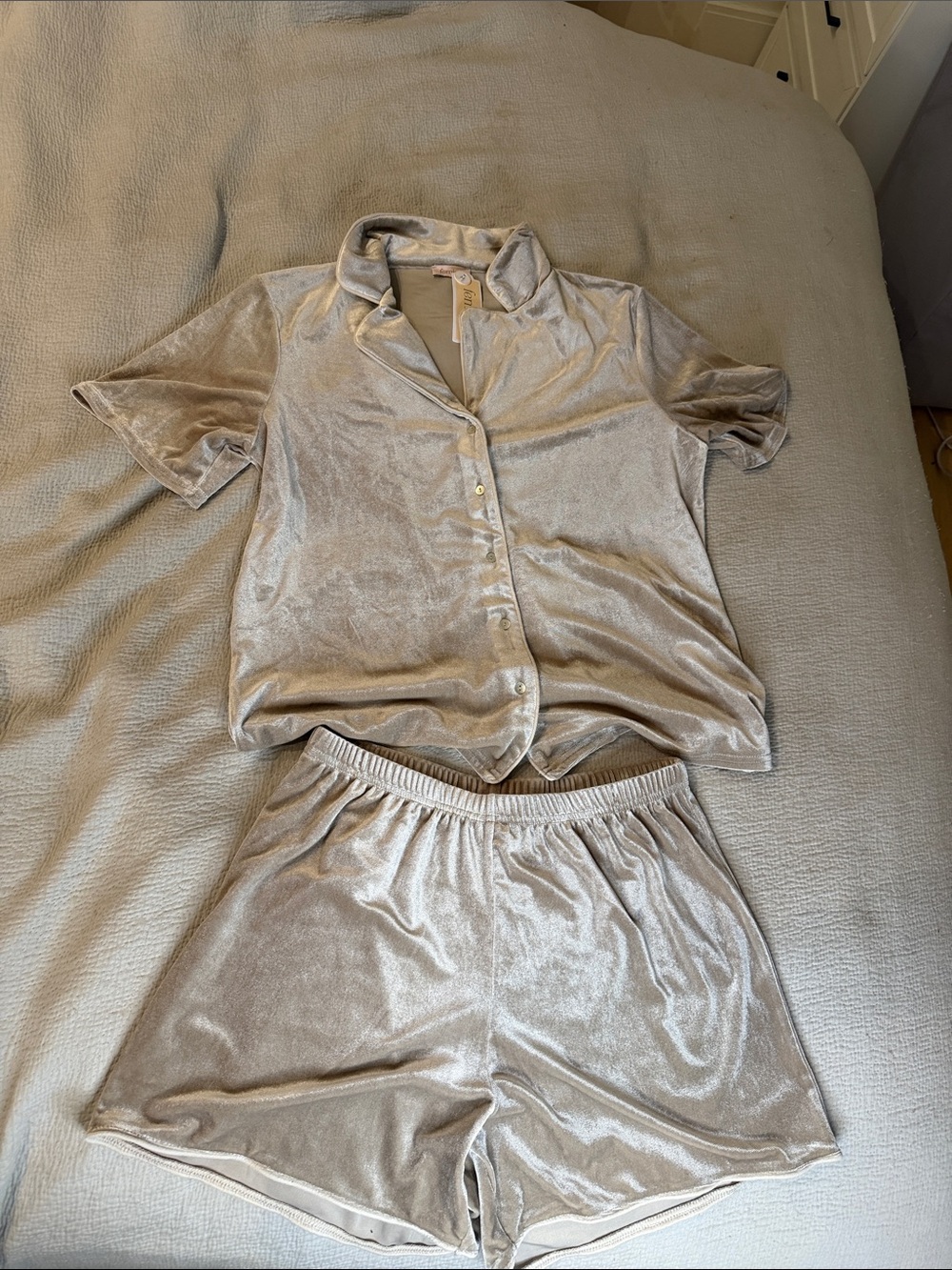 Velvet Short-Sleeve Button Pajama Set in Light Taupe